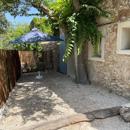 La Parenthese Du Var - Chambre D'Hotes Petits Dejeuners Inclus Et Terrasse Ombragee Saint-Antonin-du-Var Exterior photo